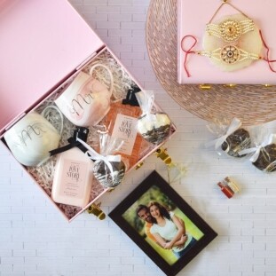 Lovely Gift Hamper For Bhaiya & Bhabhi