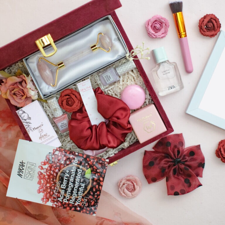 Wakeup & Makeup Gift Box For Sister